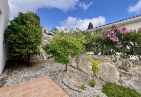 Detached Villa For Rent in Kamares - Tala