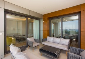 Apartment For Rent in Molos