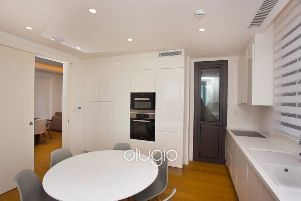Apartment For Rent in Molos