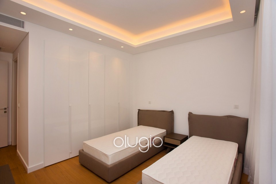 Apartment For Rent in Molos