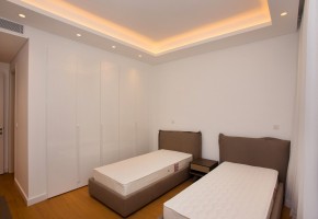 Apartment For Rent in Molos