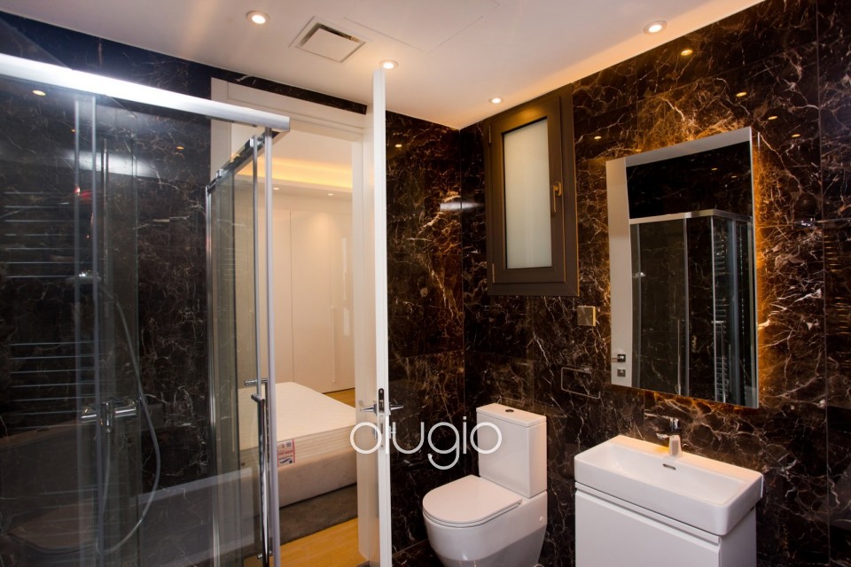 Apartment For Rent in Molos