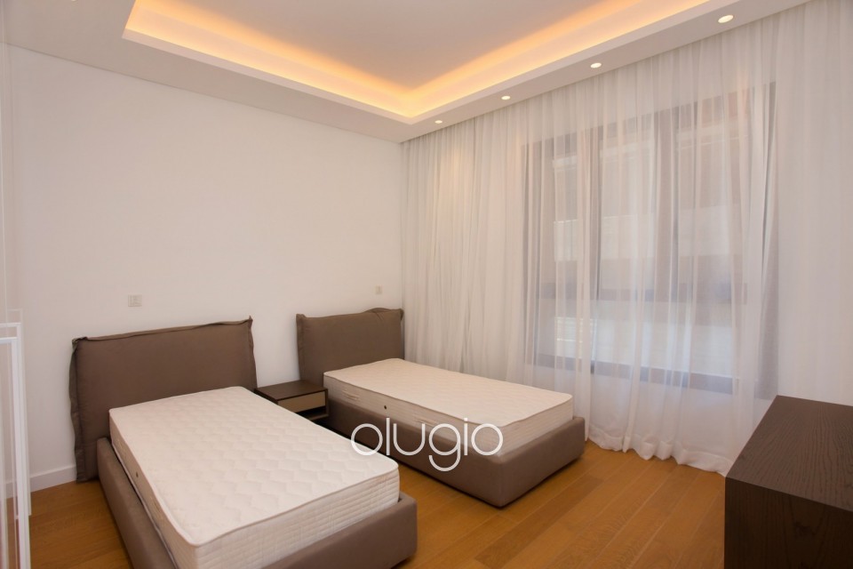 Apartment For Rent in Molos