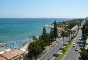 Apartment For Rent in Molos