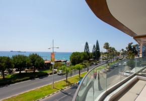 Apartment For Rent in Molos