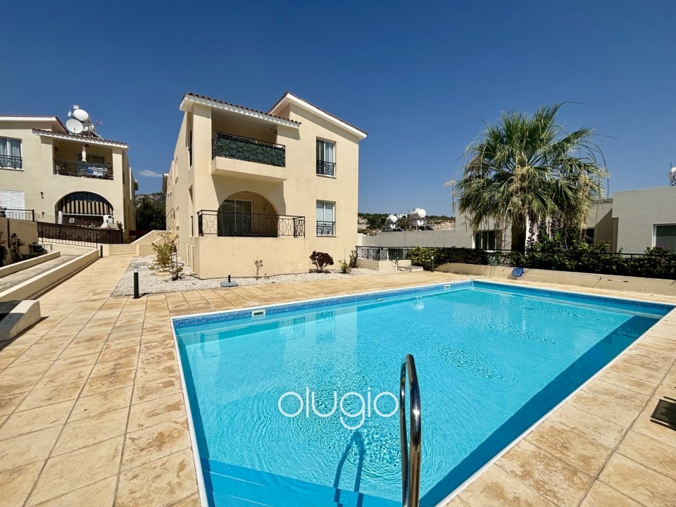 Apartment For Sale in Peyia