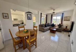 Apartment For Sale in Peyia