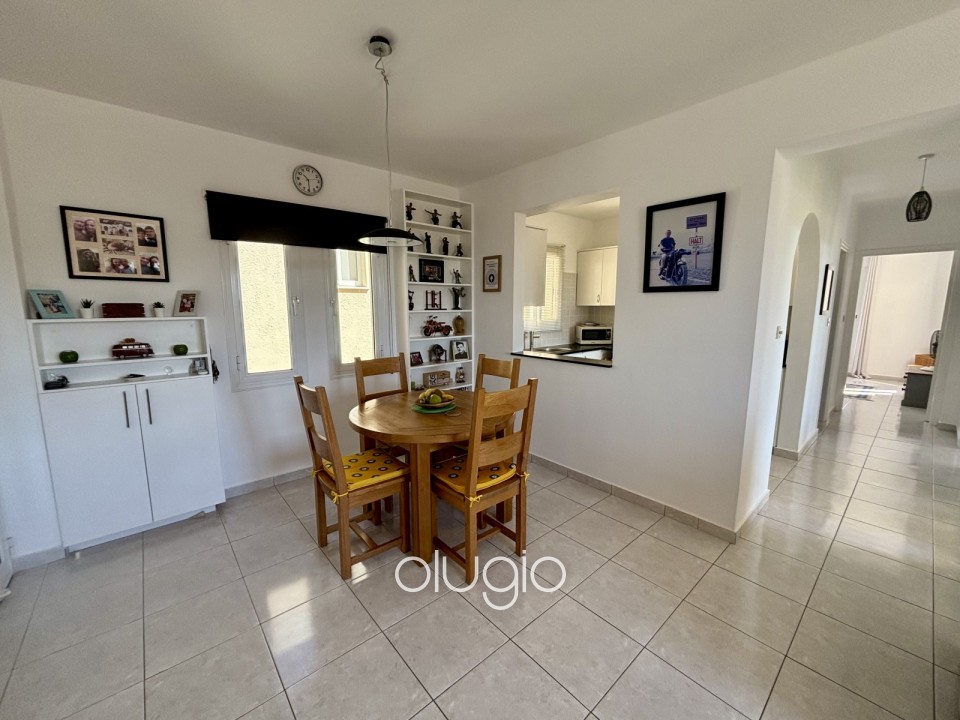 Apartment For Sale in Peyia