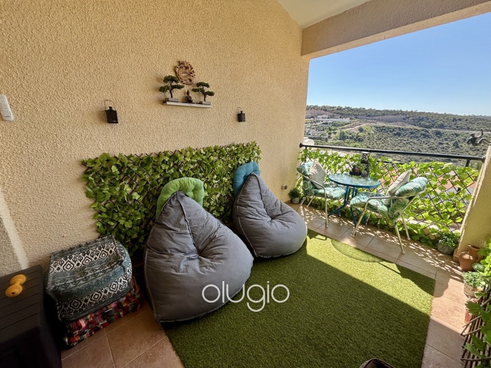 Apartment For Sale in Peyia