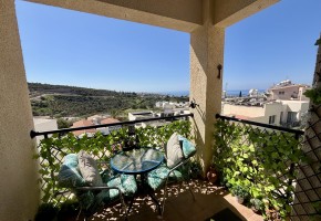 Apartment For Sale in Peyia