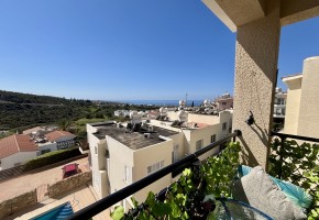 Apartment For Sale in Peyia