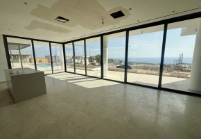 Detached Villa For Sale in Peyia