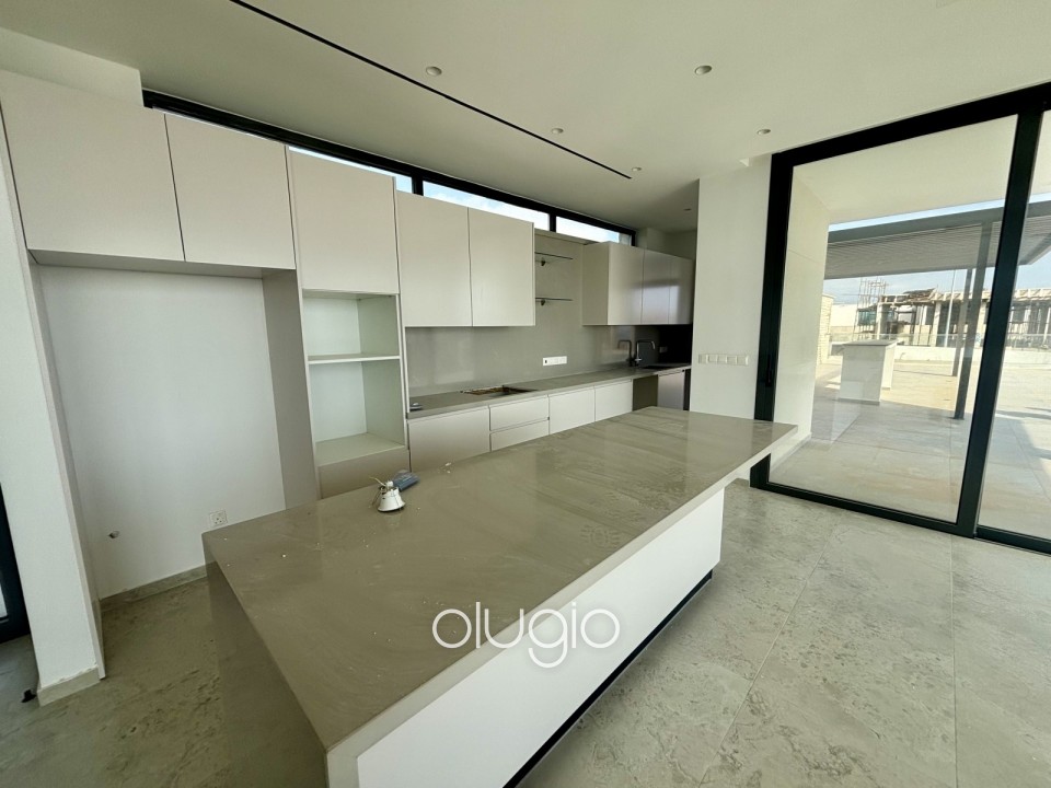 Detached Villa For Sale in Peyia