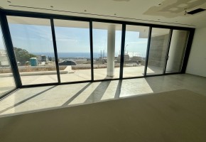 Detached Villa For Sale in Peyia