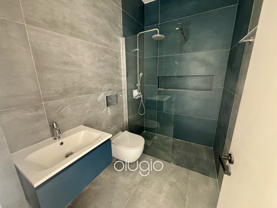 Detached Villa For Sale in Peyia