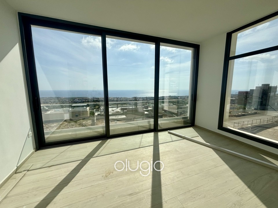 Detached Villa For Sale in Peyia