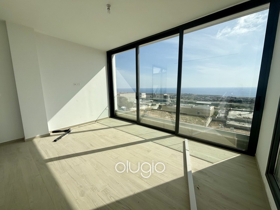 Detached Villa For Sale in Peyia