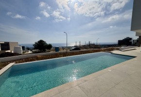 Detached Villa For Sale in Peyia
