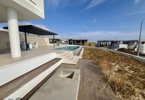 Detached Villa For Sale in Peyia