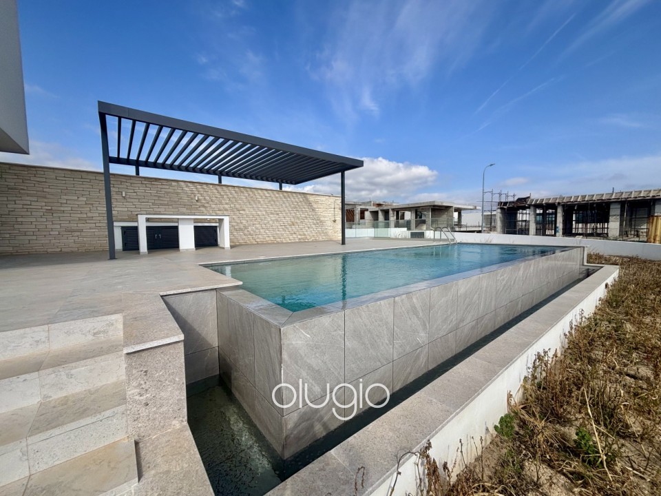 Detached Villa For Sale in Peyia