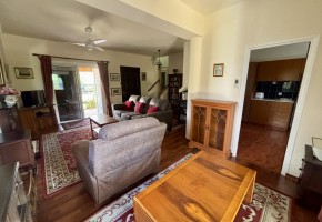 Detached Villa For Sale in Peyia