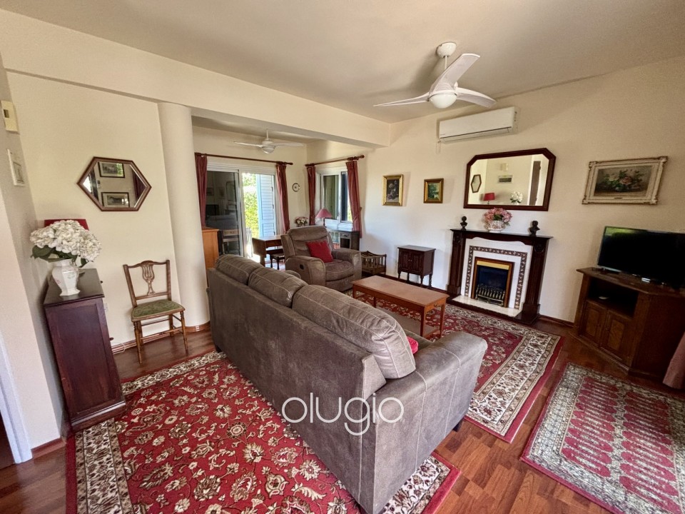 Detached Villa For Sale in Peyia