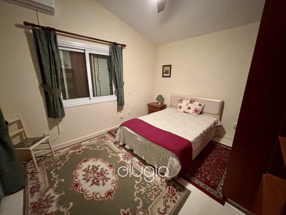 Detached Villa For Sale in Peyia