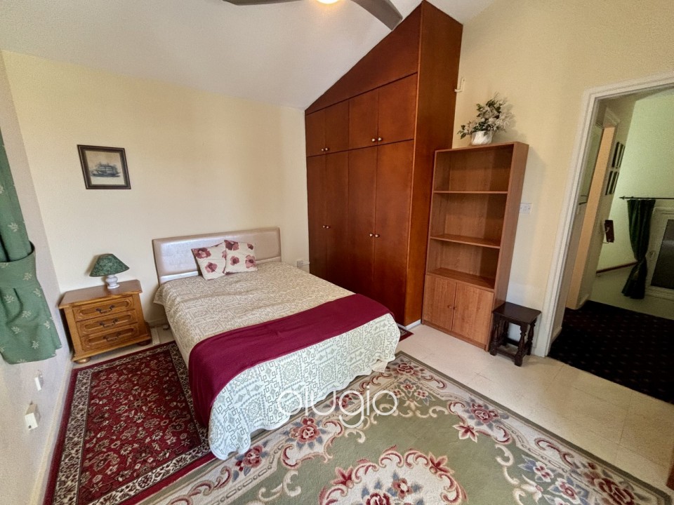 Detached Villa For Sale in Peyia