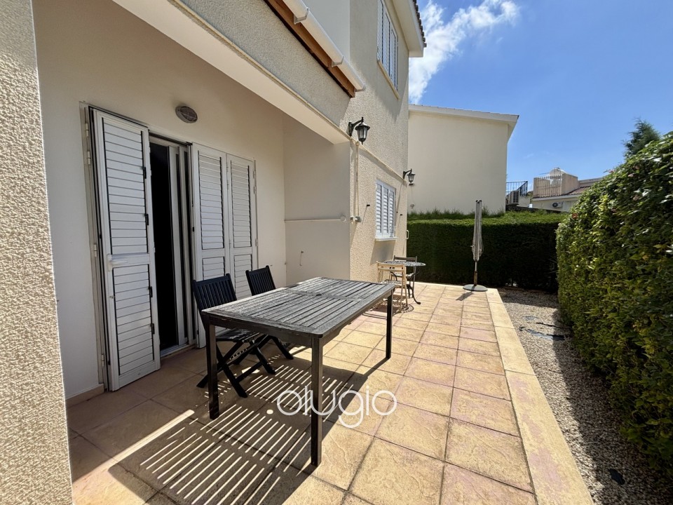 Detached Villa For Sale in Peyia