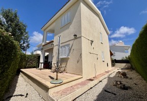 Detached Villa For Sale in Peyia