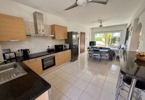 Apartment For Sale in Peyia