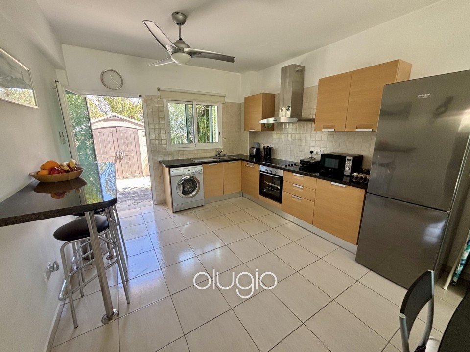 Apartment For Sale in Peyia