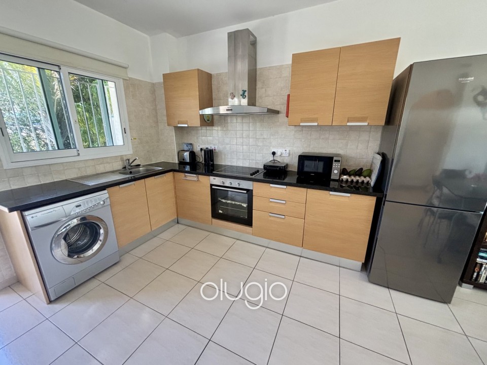 Apartment For Sale in Peyia