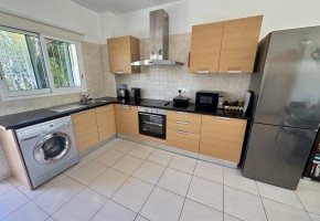 Apartment For Sale in Peyia