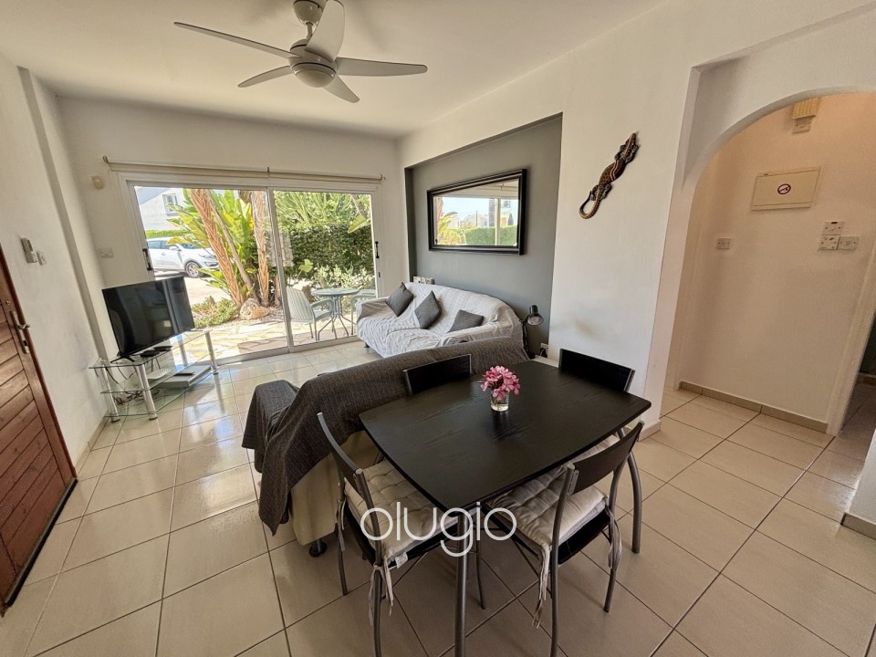 Apartment For Sale in Peyia