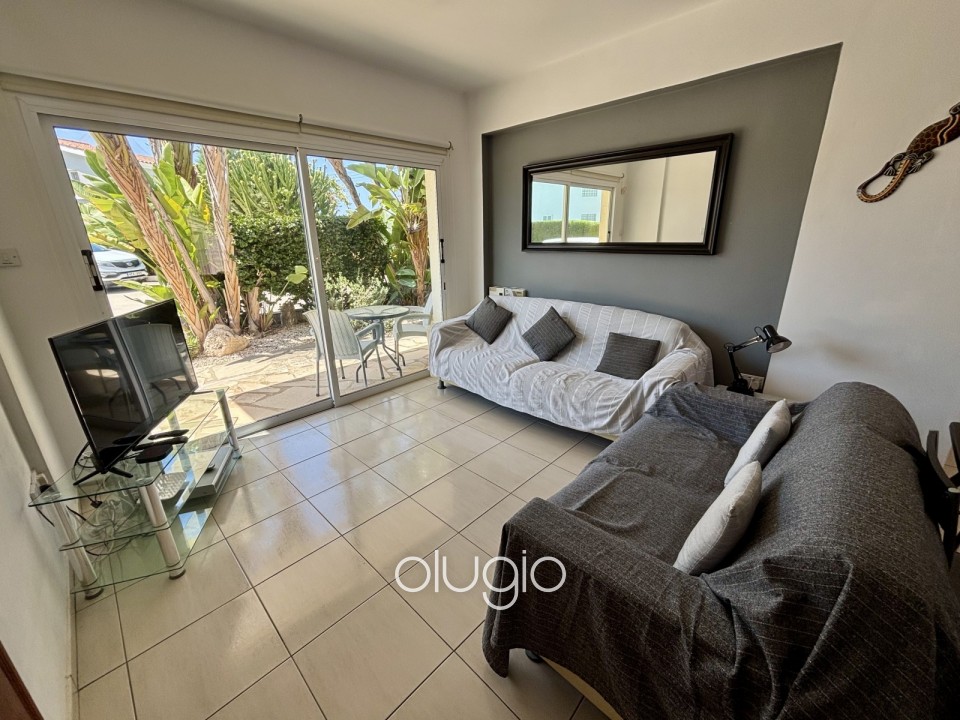 Apartment For Sale in Peyia