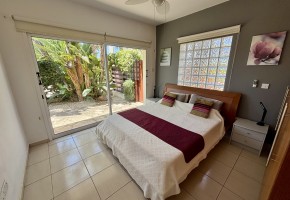 Apartment For Sale in Peyia