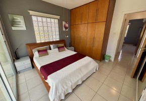 Apartment For Sale in Peyia