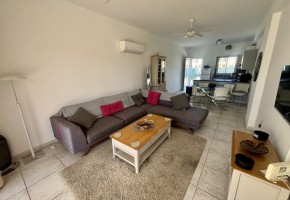 Apartment For Sale in Tombs of the Kings