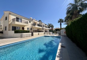 Apartment For Sale in Tombs of the Kings