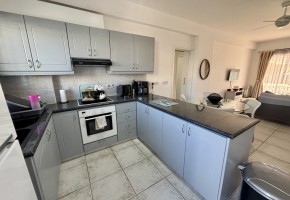 Apartment For Sale in Tombs of the Kings