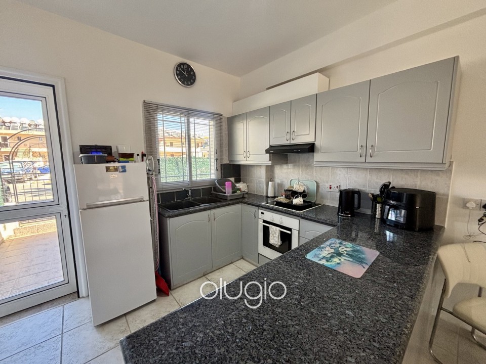 Apartment For Sale in Tombs of the Kings