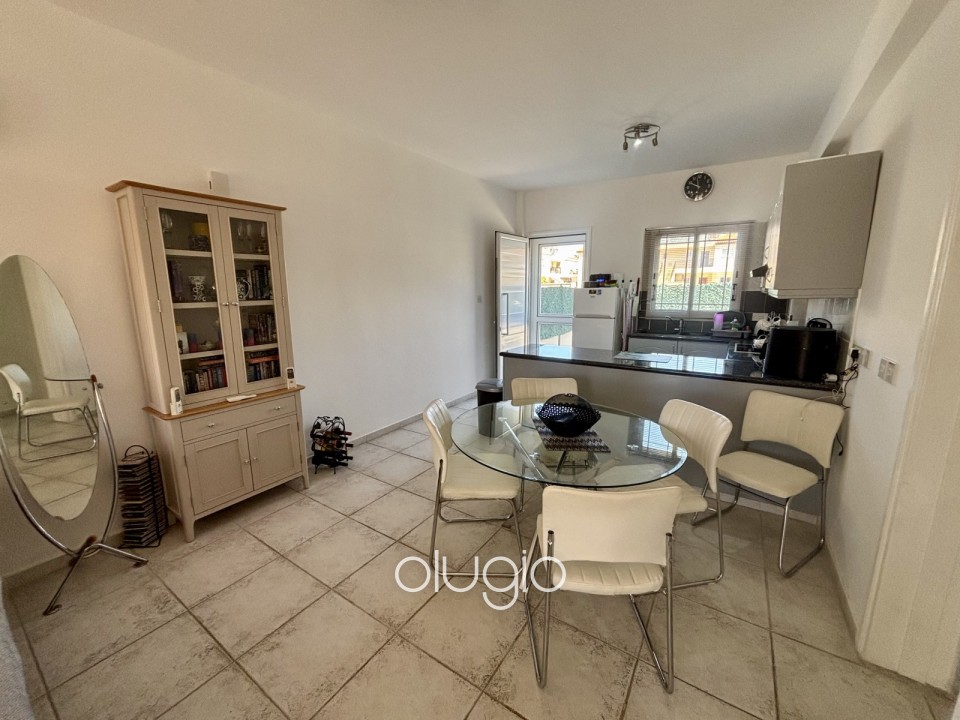 Apartment For Sale in Tombs of the Kings