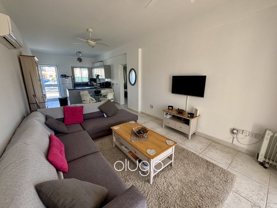 Apartment For Sale in Tombs of the Kings