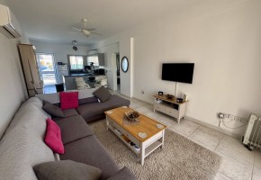 Apartment For Sale in Tombs of the Kings