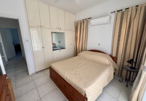 Apartment For Sale in Tombs of the Kings