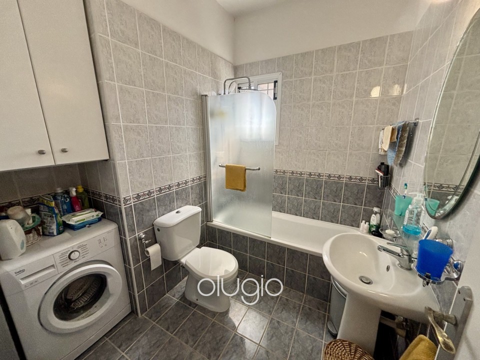 Apartment For Sale in Tombs of the Kings