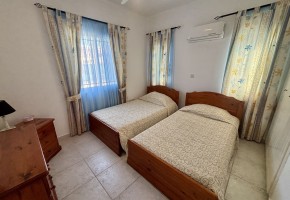 Apartment For Sale in Tombs of the Kings