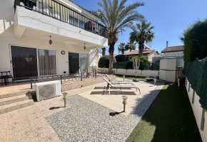 Apartment For Sale in Tombs of the Kings