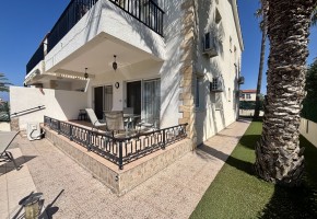 Apartment For Sale in Tombs of the Kings